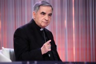 Defense in Vatican 'trial of the century' asks prosecutor to recuse himself for questionable behavior