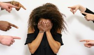 Estudio del Sernac: 55% de las encuestadas se ha sentido discriminada en contextos de consumo solo por ser mujer