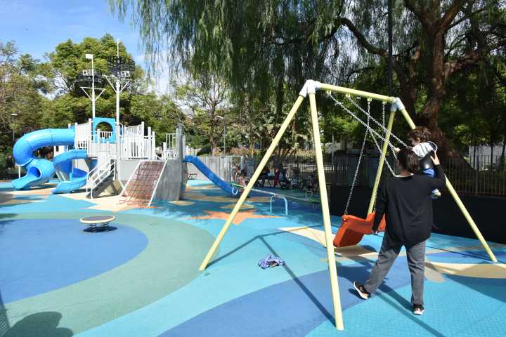 Puesta en valor de la Plaza Mariano Boedo, con nuevas propuestas lúdicas y mejoras deportivas