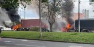 Caos en Cali: incineraron dos tractomulas y una motocicleta oficial fue hurtada frente a sede de la Univalle