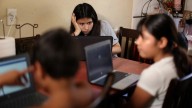 These parents sued LA Unified over remote learning. How a new settlement will benefit students