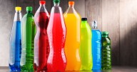 Alza de precio en refrescos podría afectar empleos y tienditas, sin beneficios significativos: especialistas