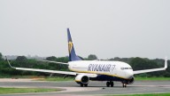 El testimonio de un residente en Santiago tras los recortes de Ryanair: "Nos deja aislados"
