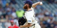 Brewers' Brandon Woodruff (right lat strain) placed on IL