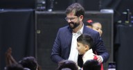 “Es mi último 18 con la banda tricolor”: las décimas de Boric en el Parque O’Higgins