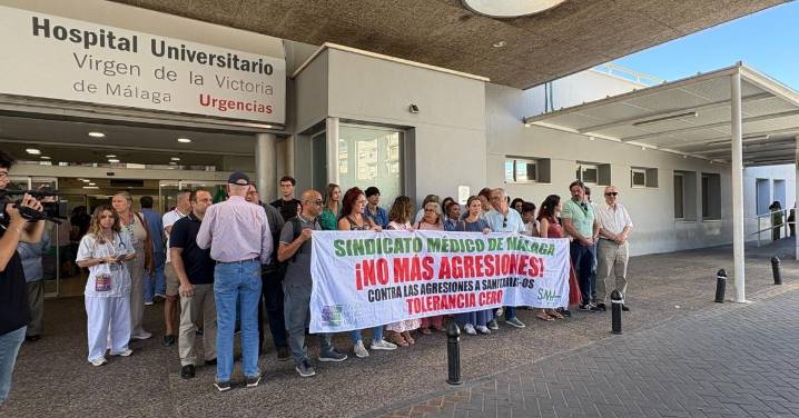 Una médica de Málaga que iba a ser agredida por familiares de un paciente activa el botón del pánico varias veces y falla