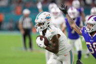 Dolphins signing Cedrick Wilson amid loss of Tyreek Hill
