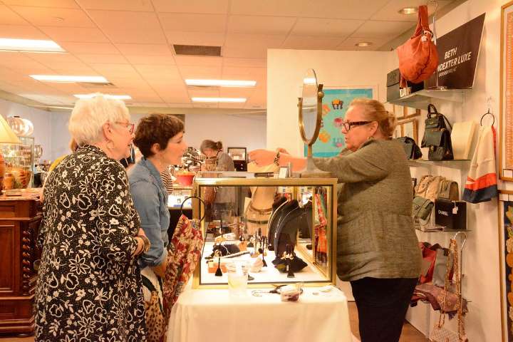 A weekend of style, design and botanical beauty: Antiques at the Gardens returns for its 19th year