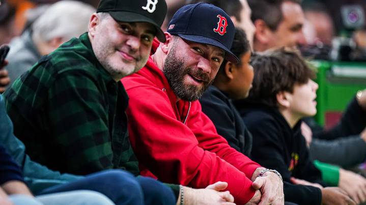 Patriots icon Julian Edelman fires blunt take amid Bill Belichick’s UNC debut