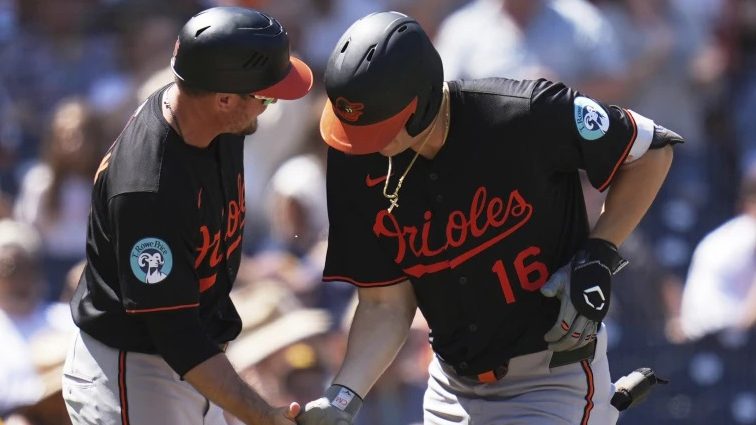 Orioles hit 4 homers off Cortes, beat Padres 7
