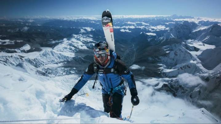 Andrzej Bargiel hizo historia al descender el Everest esquiando sin oxígeno