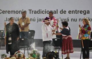 Con la misión de sanear al PJ de corrupción y nepotismo reciben ministros bastón de mando indígena