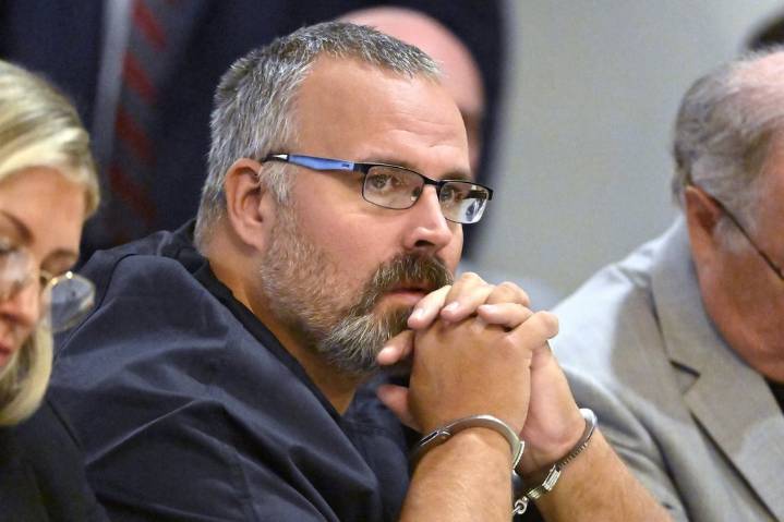 Ex-Kentucky sheriff charged in judge’s killing battled jail staff days after shooting: court records – Winnipeg Free Press