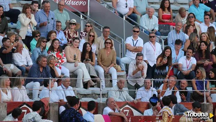 En imágenes, tarde de toros en La Glorieta de Salamanca:: ambiente, emociones y percances