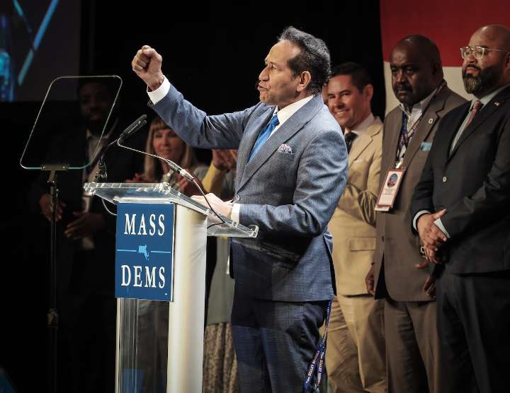 Notes from Democratic state convention in Springfield: Goldberg to run again