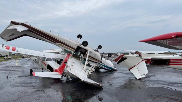 Denton, TX: 75 mph winds damage airport hangar, planes