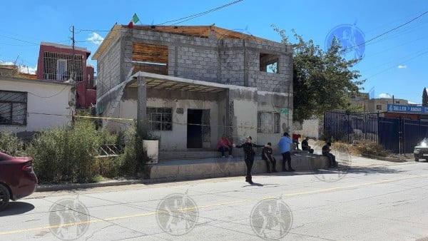 Trabajador muere tras caer de un segundo piso en la Altavista