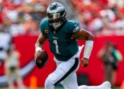 Vence Eagles a Tampa Bay y continúan invictos en la NFL