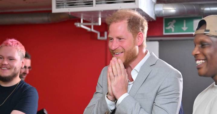 Prince Harry and King Charles reunion 'hots up' after fresh speculation