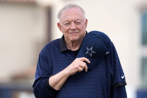 Jerry Jones Blamed for Making Rival QBs Better as Cowboys Struggle in Micah Parsons’ Absence