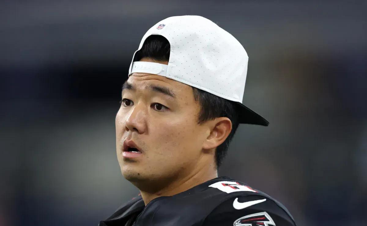 Falcons make bold move, move on from Younghoe Koo: Who is the team’s new kicker?