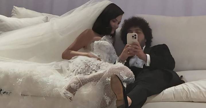 Selena Gomez & Benny Blanco's Wedding Selfie Has Fans Saying 'She Got Her Happy Ending'