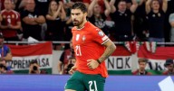 Ruben Neves sends clear one-word message amid Man United transfer claim