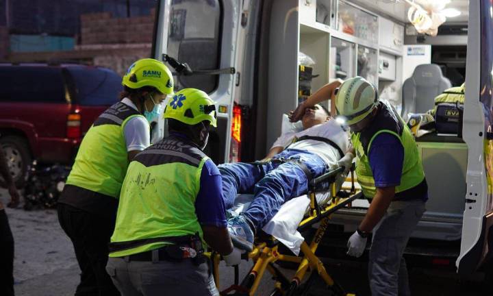 Motociclista menor de edad resulta lesionado en accidente, en Saltillo