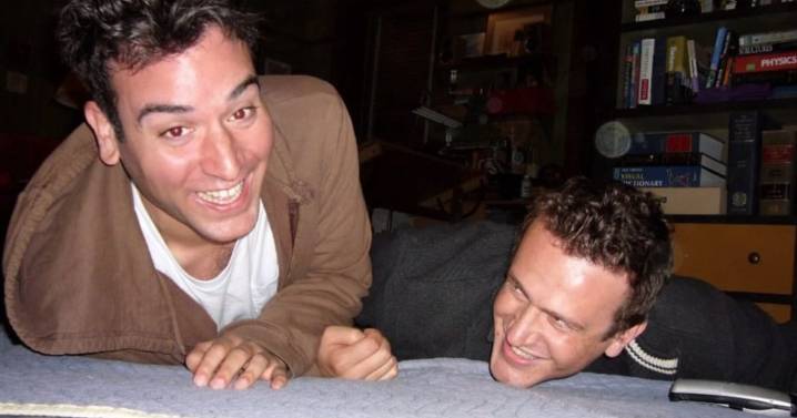 Josh Radnor Marks 20 Years of 'How I Met Your Mother' With Throwback Pics