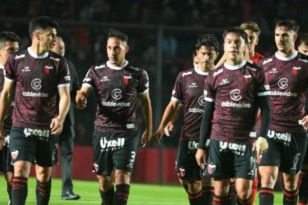 La caída de Colón: el club que fue campeón hace cuatro años y tiene chances de descender a la B Metropolitana
