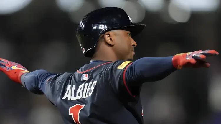Ha-Seong Kim jonronea y Bravos derrotan a Cachorros en emocionante duelo