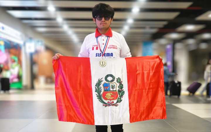 Adolescente peruano gana medalla de oro en Olimpiada internacional de Física