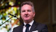 Former Treasury assistant David Pearl calls out Chris Bowen for ‘straight out lie’ on climate action after controversial report