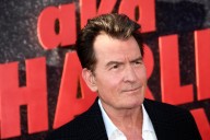 Charlie Sheen: la increíble supervivencia de un actor arrasado por las adicciones a las drogas, al sexo y a la autodestrucción