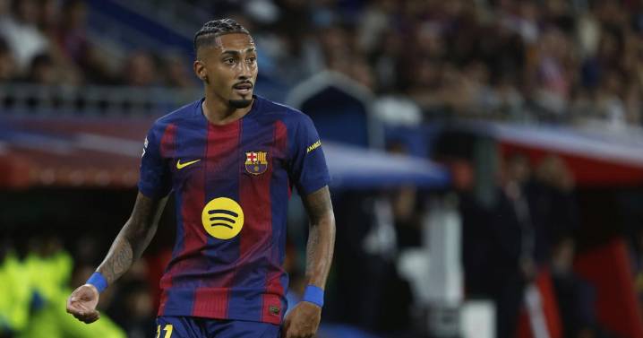 Barcelona loses Raphinha and goalie García to injuries for several weeks