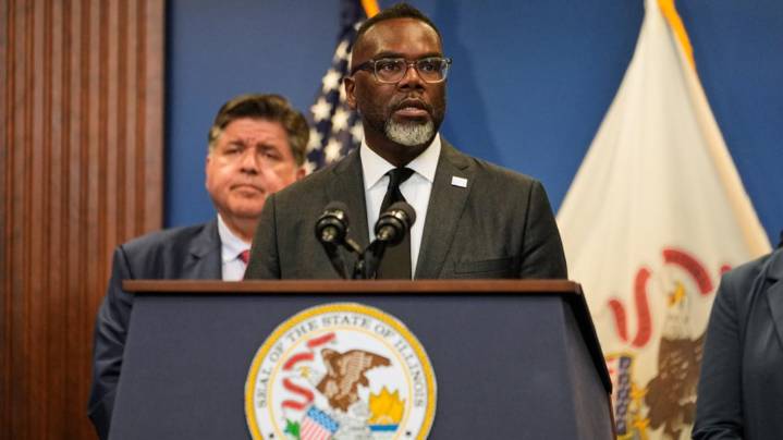 Chicago prepares for an influx of National Guard troops and immigration agents