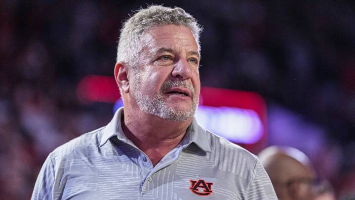 Bruce Pearl steps down as Auburn hoops coach after 11 seasons
