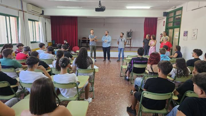 Arranca el curso 2025-2026 para casi 1.900 alumnos en San Juan de Aznalfarache