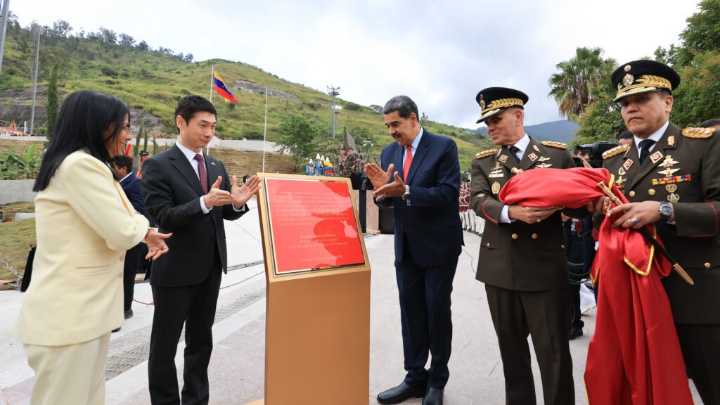 Venezuela y China Conmemoran 80 Años del Triunfo Antifascista con un Monumento en Caracas