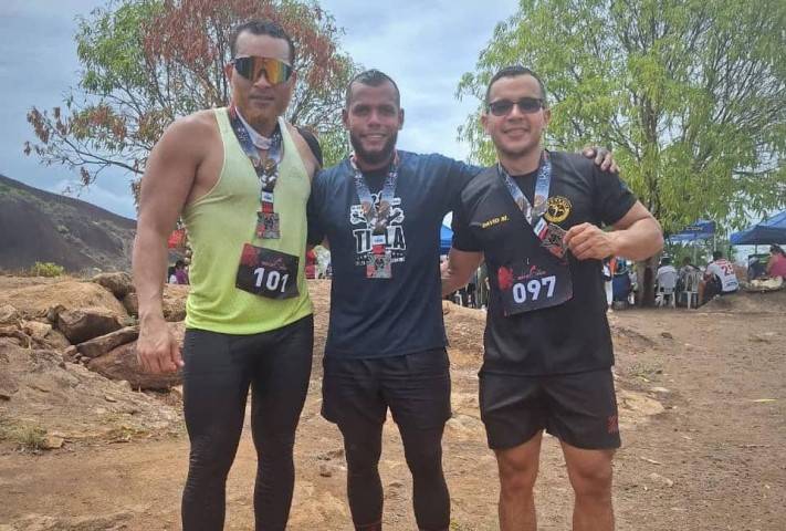 Deltanos de TiolaFitness entre los mejores en la Liga de Espartanos 2024