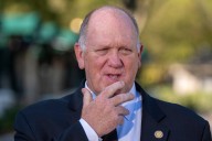 Cierran investigación de Tom Homan “zar fronterizo” por recibir supuesto soborno de $50,000