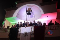 Celebran noche del "Grito" en Tecate con música y pirotecnia