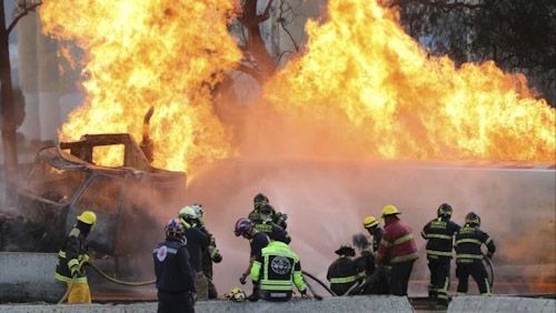 Ascienden 25 los muertos por la explosión de un camión de gas en Ciudad de México