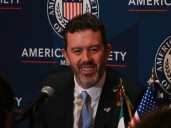 Larry Rubin celebra decisión de retirar barreras no arancelarias