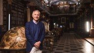 Dan Brown: "Creo en que la conciencia humana sobrevive a la muerte del cuerpo"