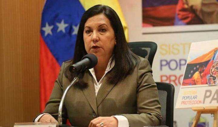 Alcaldesa de Caracas ve necesario «saber cómo se usa el arma» para defender a Venezuela