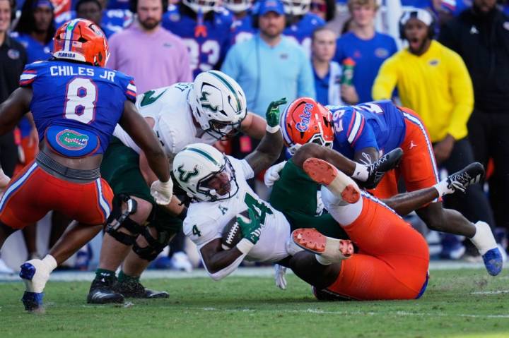 Florida's Brendan Bett ejected for spitting late in No. 13 Gators' upset loss to South Florida