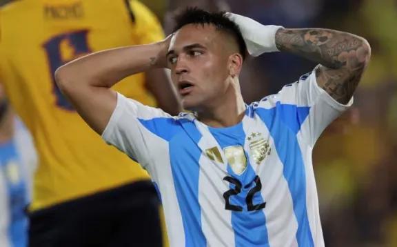 Argentina perdió el primer puesto del Ranking FIFA: la selección que la destronó y el récord que se le escapó