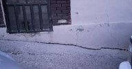 Preocupa a vecinos avance de deslizamiento en la calle Eridano
