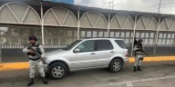 Abandonan camioneta con metanfetamina en el Puente Libre